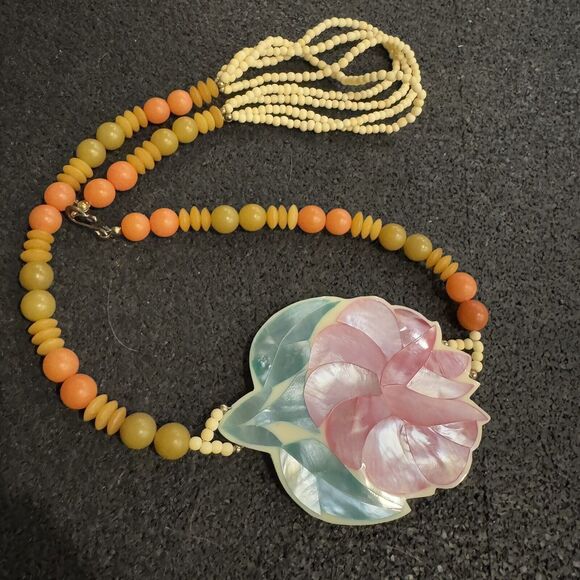 Lee Sands Jewelry - Vintage Lee Sands?? Tropical Flower, MOP Pendant Necklace Floral Statement - BUB